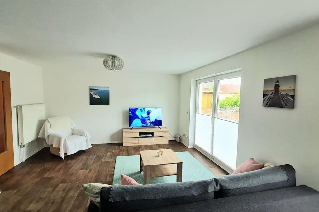 Komfortabele Ferienwohnung In Ruhiger Lage 萨斯尼茨 外观 照片